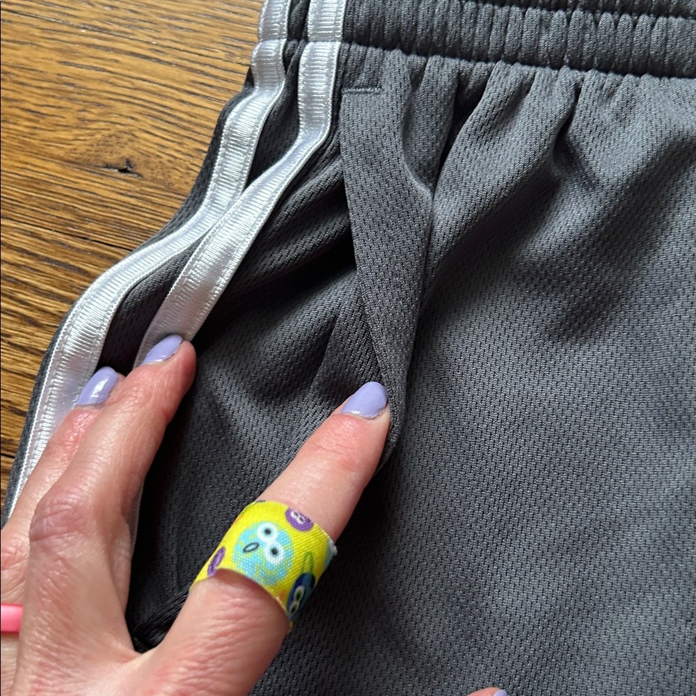 Adidas shorts - Picture 2 of 9